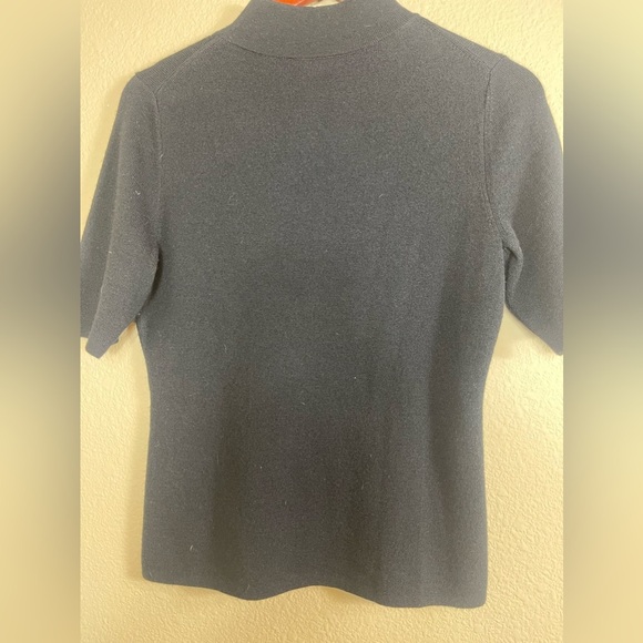 Ann Taylor mock short sleeve turtleneck size medium - Picture 4 of 4